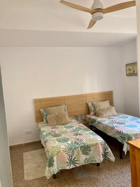 Piles Playa Beach Apartment Экстерьер фото