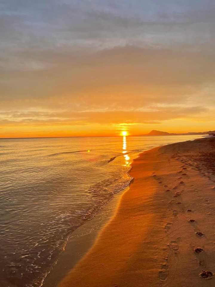 Piles Playa Beach Apartment Экстерьер фото